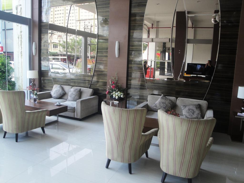 Max Hotel Makassar Luaran gambar