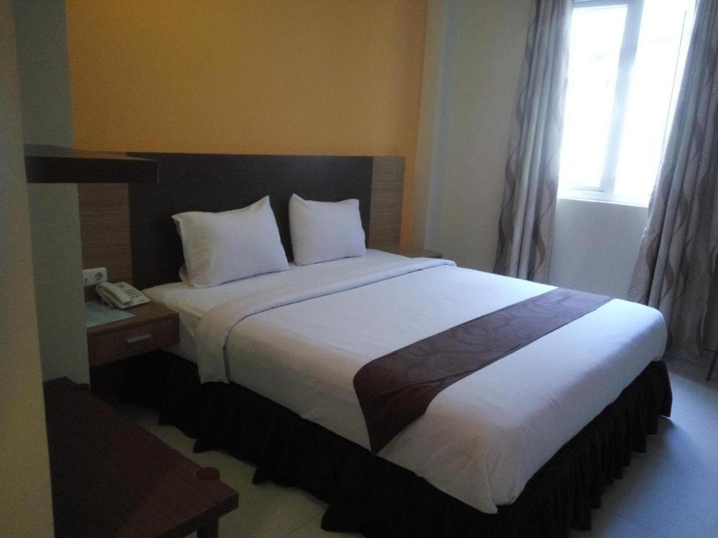 Max Hotel Makassar Luaran gambar