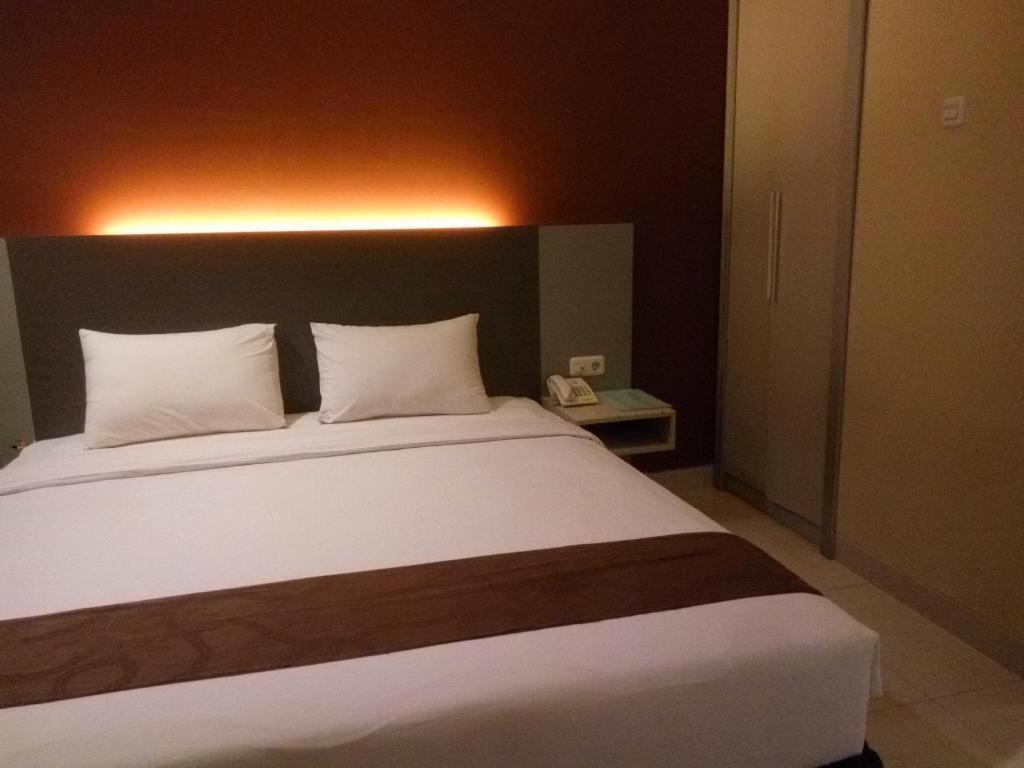 Max Hotel Makassar Luaran gambar