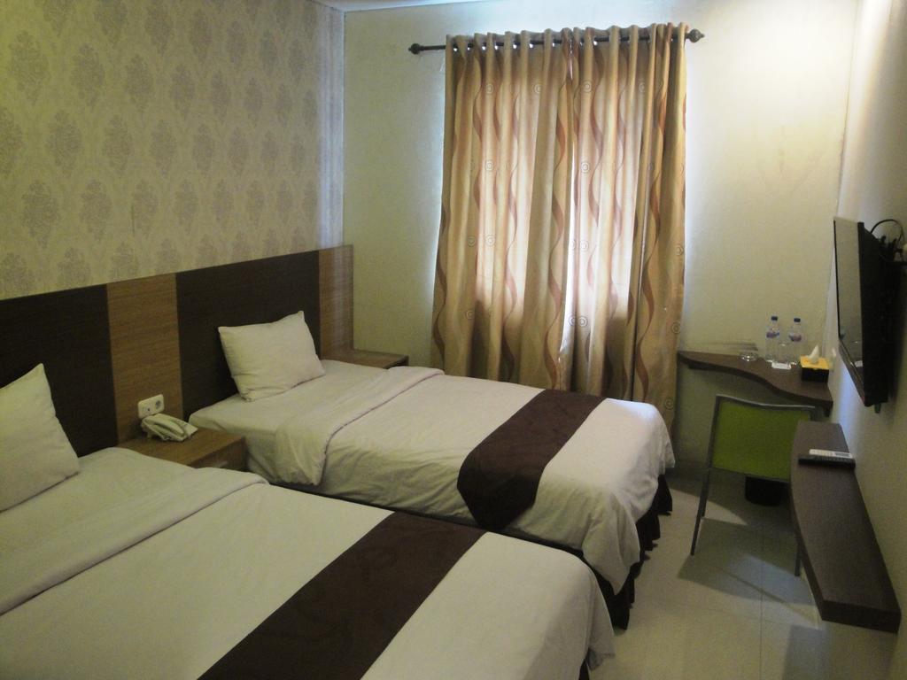 Max Hotel Makassar Bilik gambar