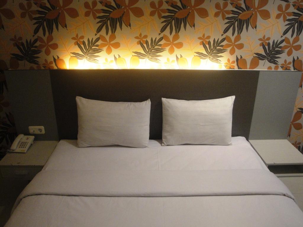 Max Hotel Makassar Bilik gambar