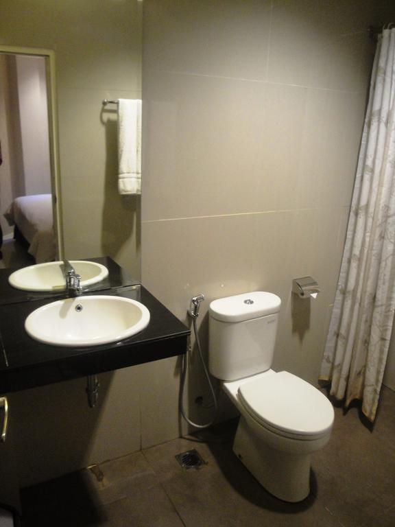 Max Hotel Makassar Bilik gambar