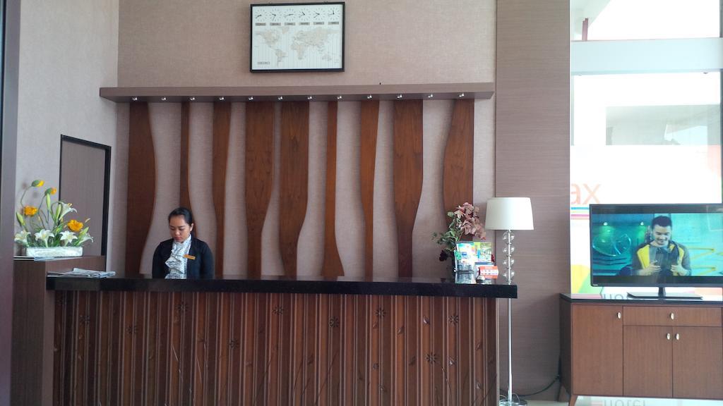 Max Hotel Makassar Luaran gambar